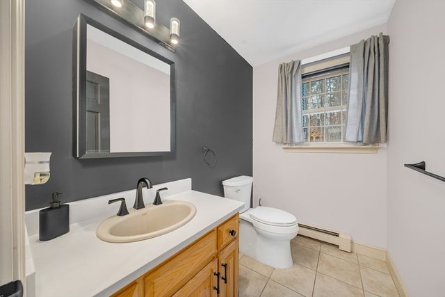 5 Bedros St, Windham, NH 03087