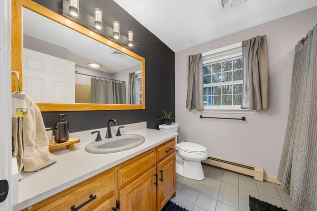 5 Bedros St, Windham, NH 03087