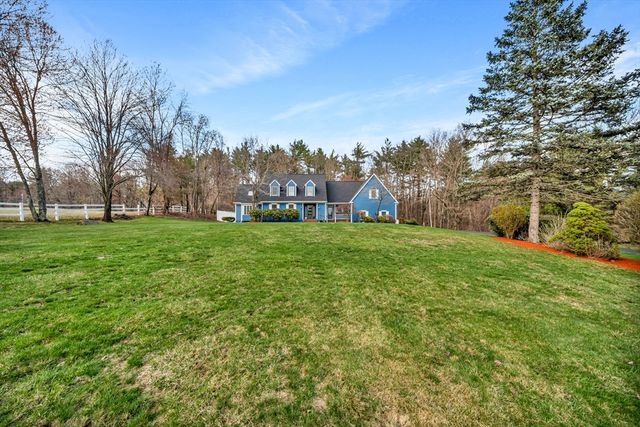 5 Bedros St, Windham, NH 03087