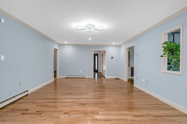 5 Bedros St, Windham, NH 03087