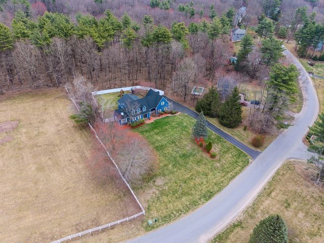 5 Bedros St, Windham, NH 03087