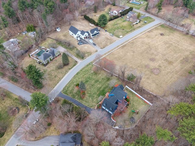 5 Bedros St, Windham, NH 03087