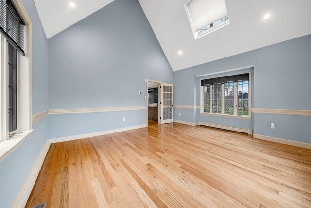 5 Bedros St, Windham, NH 03087