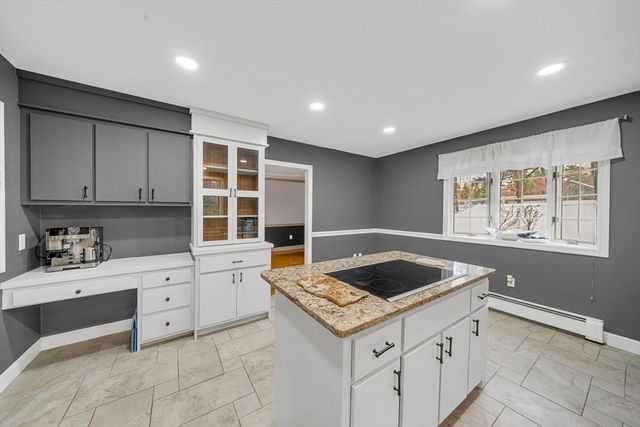 5 Bedros St, Windham, NH 03087