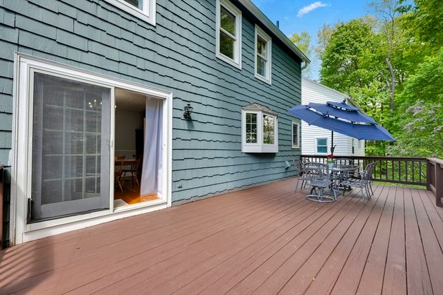 71 Morningside Rd, Worcester, MA 01602