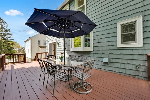 71 Morningside Rd, Worcester, MA 01602