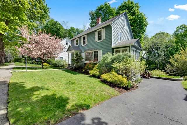 71 Morningside Rd, Worcester, MA 01602