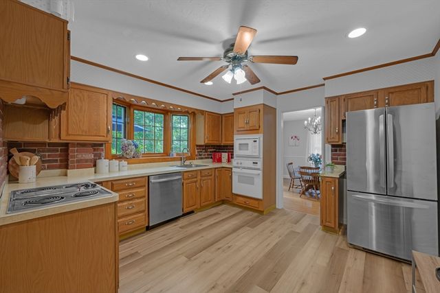 71 Morningside Rd, Worcester, MA 01602