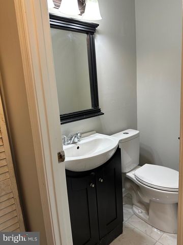7806 MICHELE DR, Landover, MD 20785
