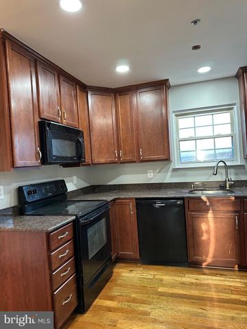 7806 MICHELE DR, Landover, MD 20785