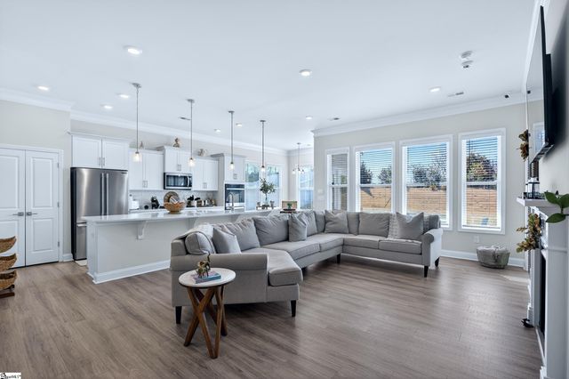 305 Addie Court, Woodruff, SC 29388