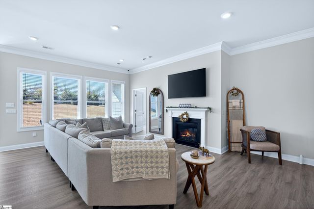 305 Addie Court, Woodruff, SC 29388