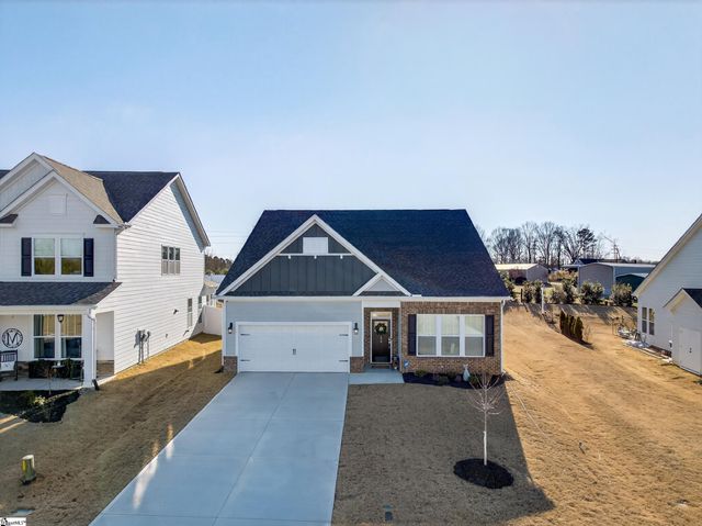 305 Addie Court, Woodruff, SC 29388