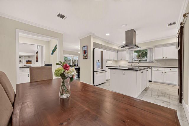 1602 Big Lake Drive, Houston, TX 77077