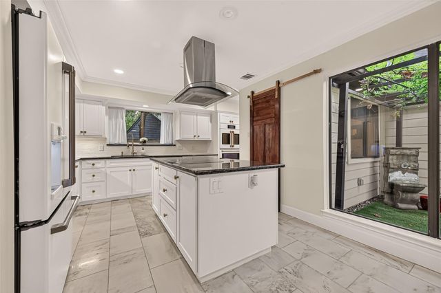 1602 Big Lake Drive, Houston, TX 77077