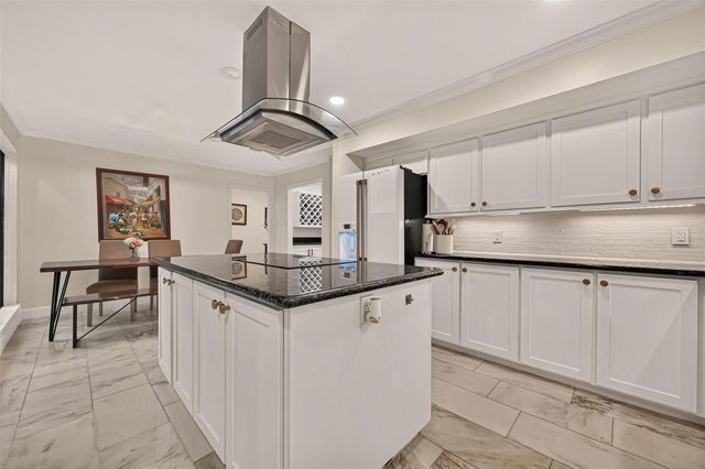 1602 Big Lake Drive, Houston, TX 77077