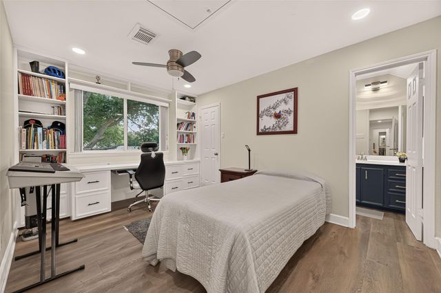 1602 Big Lake Drive, Houston, TX 77077