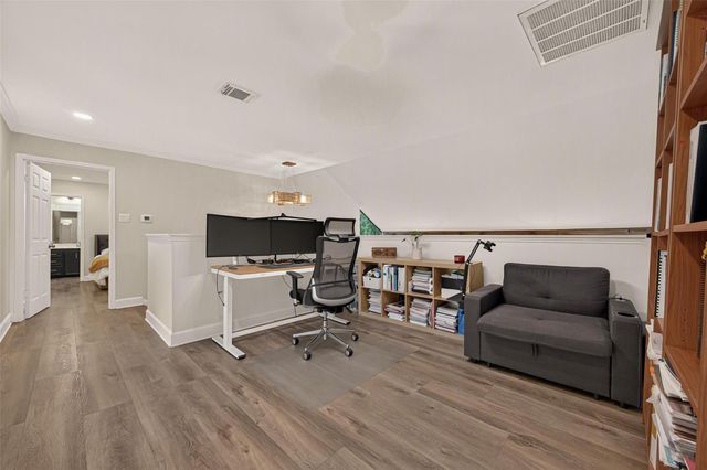 1602 Big Lake Drive, Houston, TX 77077