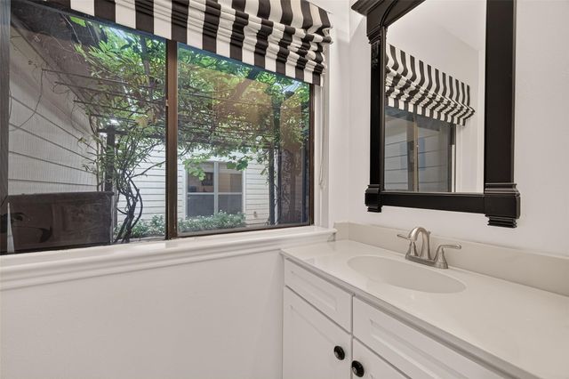 1602 Big Lake Drive, Houston, TX 77077