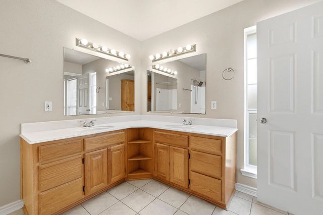 210 Bryant Street, Pottsboro, TX 75076