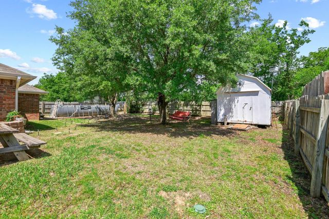 210 Bryant Street, Pottsboro, TX 75076