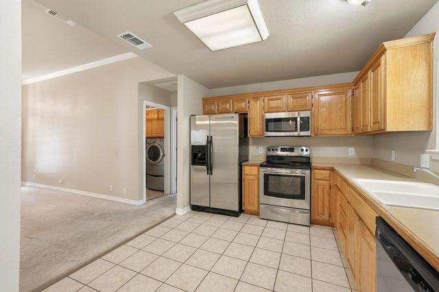 210 Bryant Street, Pottsboro, TX 75076