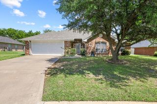 210 Bryant Street, Pottsboro, TX 75076