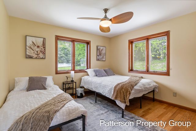 4154 S Sunset Drive, Fremont, MI 49412