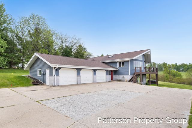 4154 S Sunset Drive, Fremont, MI 49412