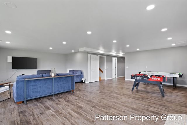 4154 S Sunset Drive, Fremont, MI 49412