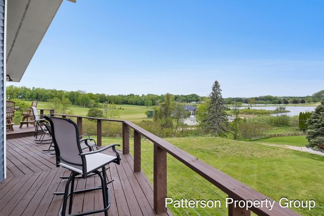 4154 S Sunset Drive, Fremont, MI 49412