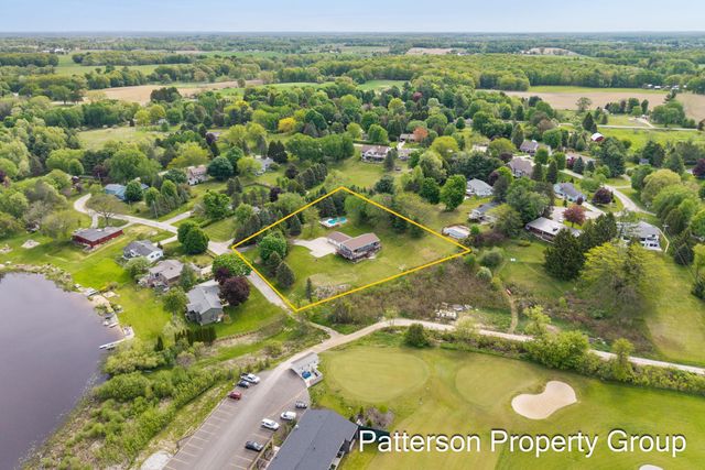 4154 S Sunset Drive, Fremont, MI 49412
