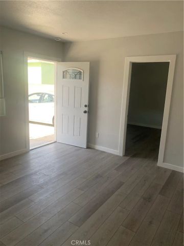 1028 W 55th Street, Los Angeles, CA 90037