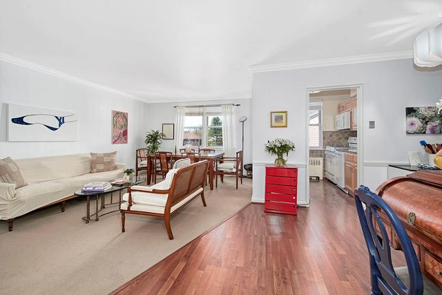 8 Bryant Crescent 2BC, White Plains, NY 10605