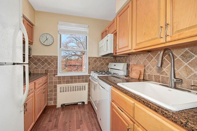 8 Bryant Crescent 2BC, White Plains, NY 10605