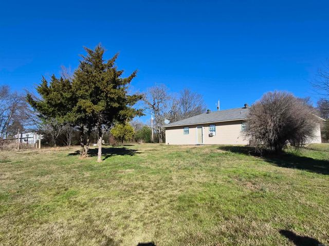 1306 Nevada 261, Prescott, AR 71857