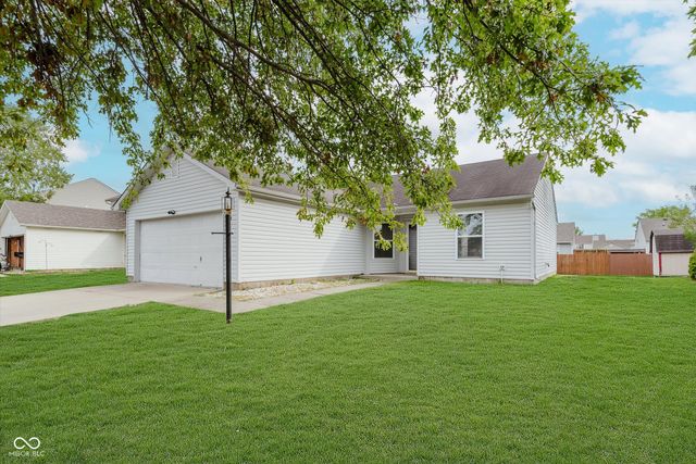 1647 Sweetwater Lane, Greenfield, IN 46140