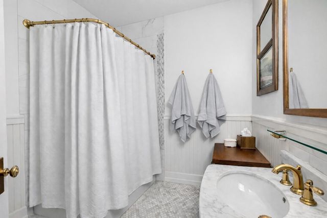 1004 Missouri Street, Houston, TX 77006