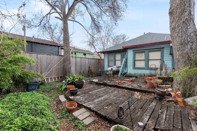 1004 Missouri Street, Houston, TX 77006