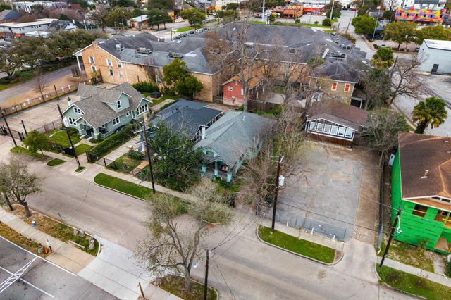 1004 Missouri Street, Houston, TX 77006