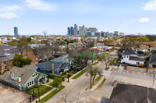 1004 Missouri Street, Houston, TX 77006