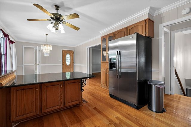 1956 Shady Grove Rd, Morrison, TN 37357