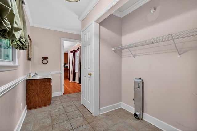 1956 Shady Grove Rd, Morrison, TN 37357