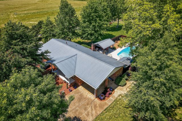 1956 Shady Grove Rd, Morrison, TN 37357