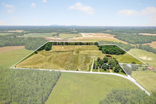 1956 Shady Grove Rd, Morrison, TN 37357