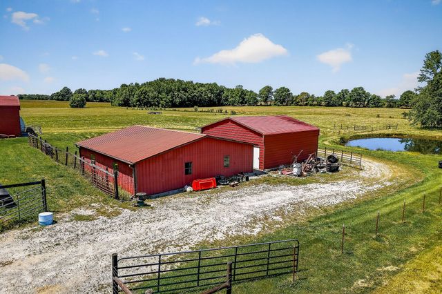 1956 Shady Grove Rd, Morrison, TN 37357