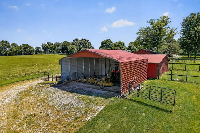 1956 Shady Grove Rd, Morrison, TN 37357