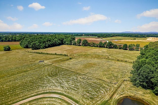 1956 Shady Grove Rd, Morrison, TN 37357