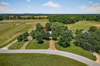 1956 Shady Grove Rd, Morrison, TN 37357