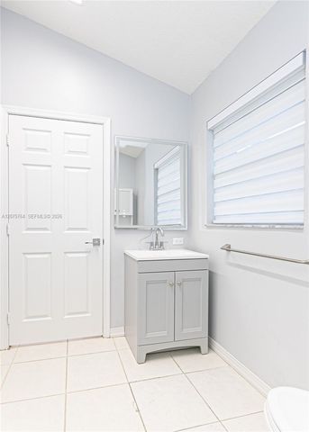 7367 Sterling Falls Lane, Boynton Beach, FL 33437
